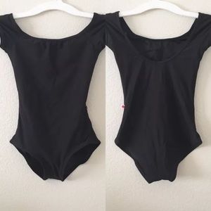 Yumiko Wendy Leotard